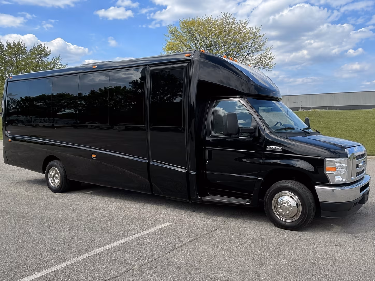 Scottsdale Airport Shuttle & Transportation party bus exterior