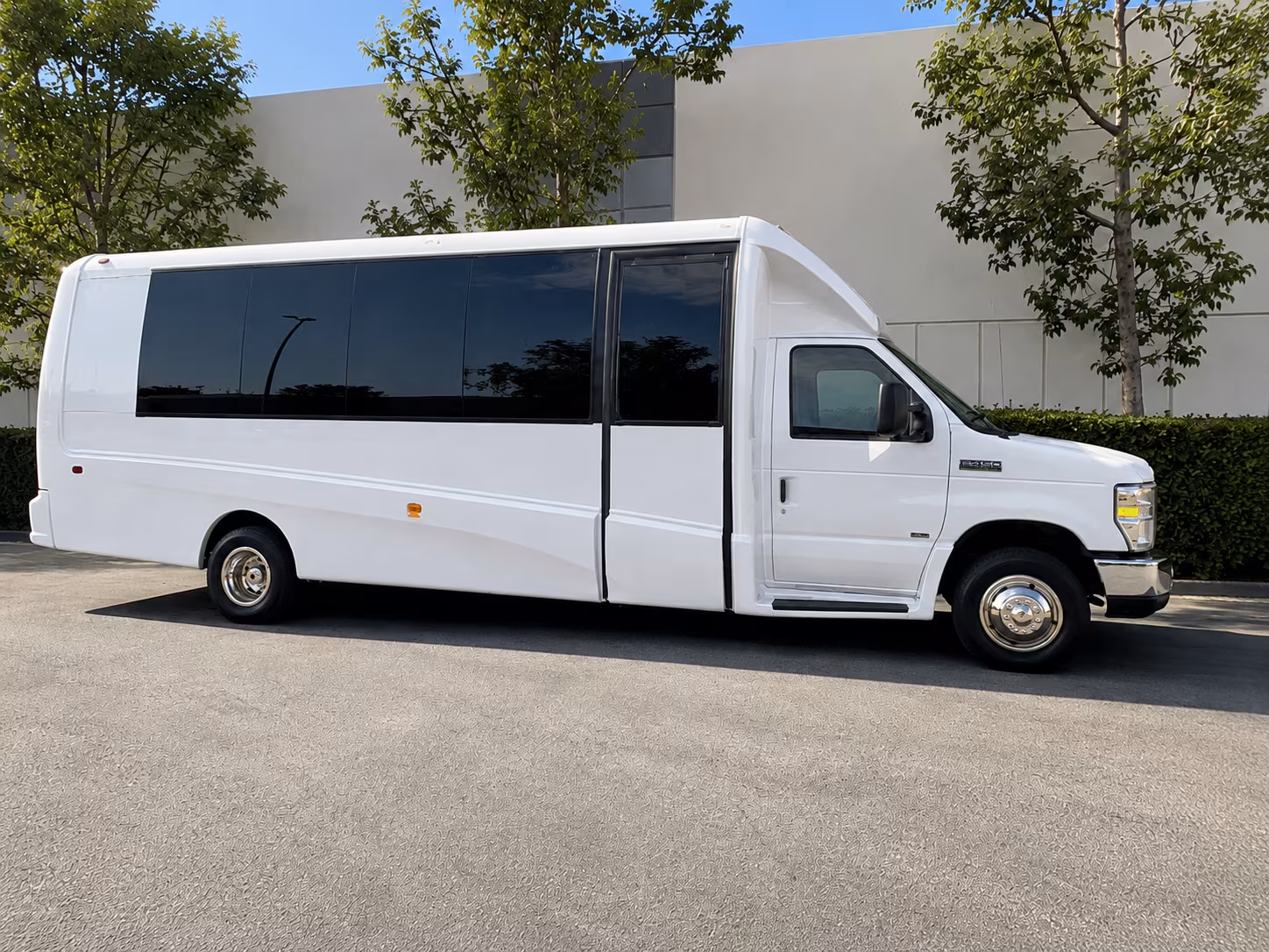 Scottsdale Airport Shuttle & Transportation party bus exterior