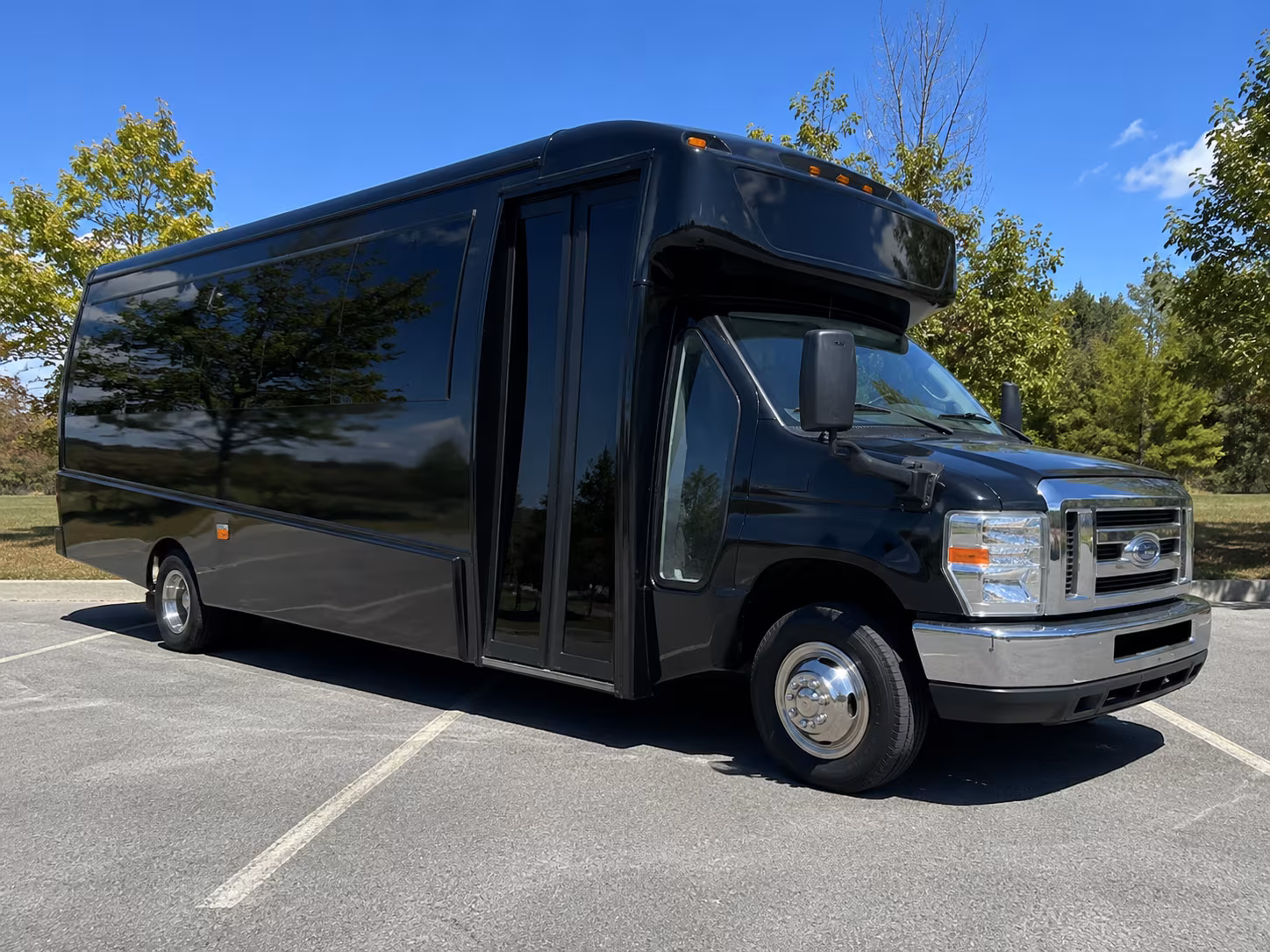 Scottsdale Airport Shuttle & Transportation party bus exterior