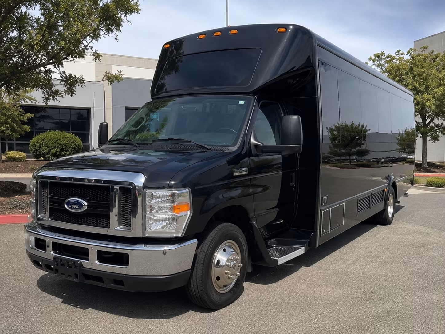 Tempe Homecoming & Prom Party Bus Rentals